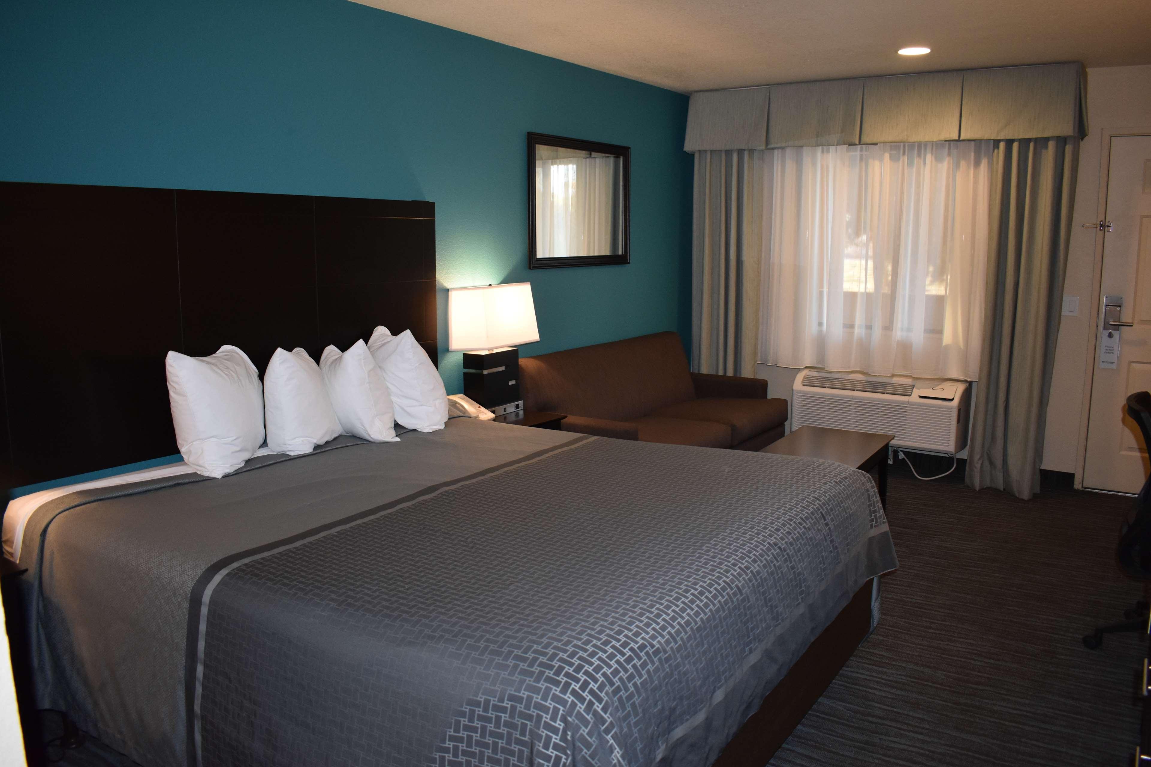 Best Western Apricot Inn Chaney Ranch Exterior photo